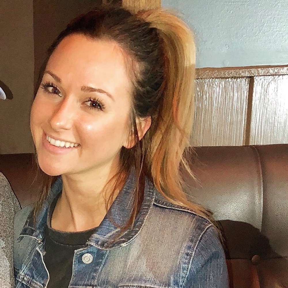 Meet your Posher, Macayla